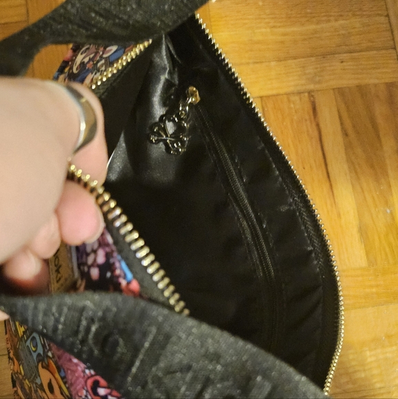 Tokidoki Midnight Metropolis shoulder bag - Picture 7 of 8